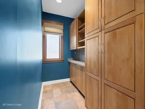 6427 27TH Place Berwyn IL 60402