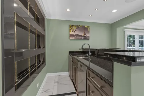210 West Pickwick Road Arlington Heights IL 60005