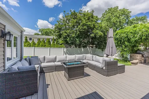 210 West Pickwick Road Arlington Heights IL 60005