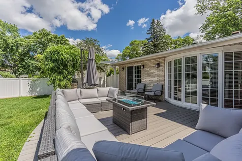 210 West Pickwick Road Arlington Heights IL 60005