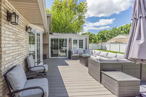 210 West Pickwick Road Arlington Heights IL 60005