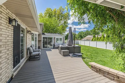 210 West Pickwick Road Arlington Heights IL 60005