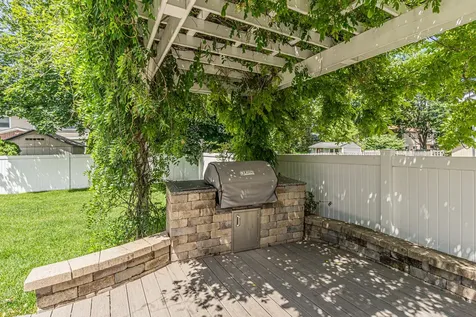 210 West Pickwick Road Arlington Heights IL 60005