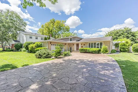 210 West Pickwick Road Arlington Heights IL 60005