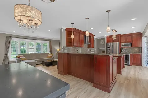 210 West Pickwick Road Arlington Heights IL 60005