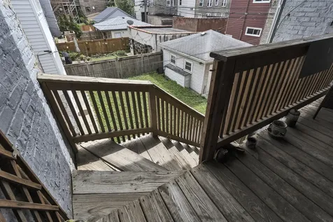 4441 West Ainslie Street Chicago IL 60630