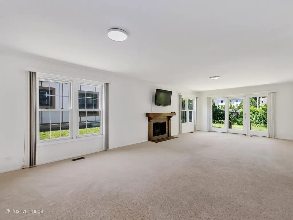 1039 Oakview Drive Wheaton IL 60187