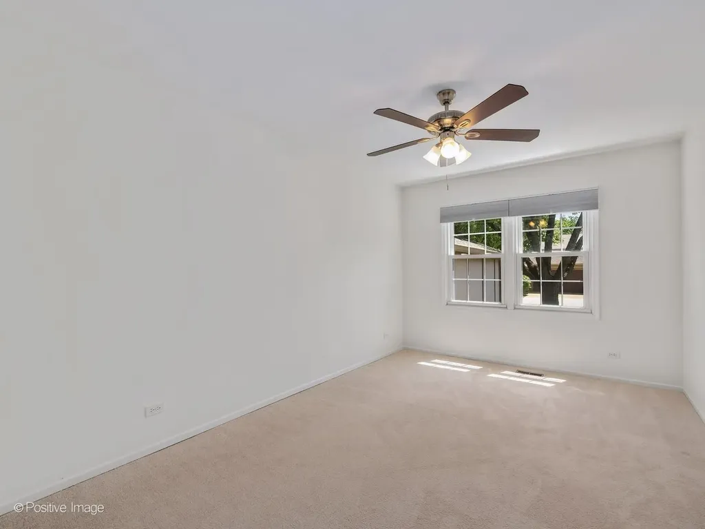1039 Oakview Drive Wheaton IL 60187