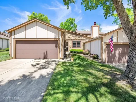 1039 Oakview Drive Wheaton IL 60187