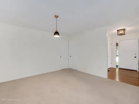 1039 Oakview Drive Wheaton IL 60187