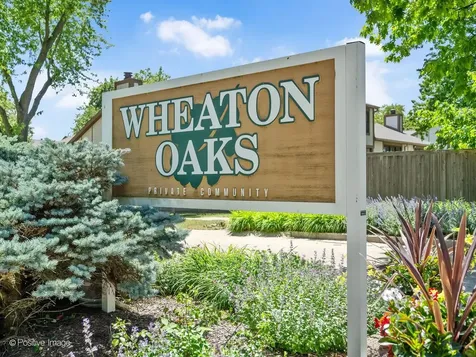 1039 Oakview Drive Wheaton IL 60187