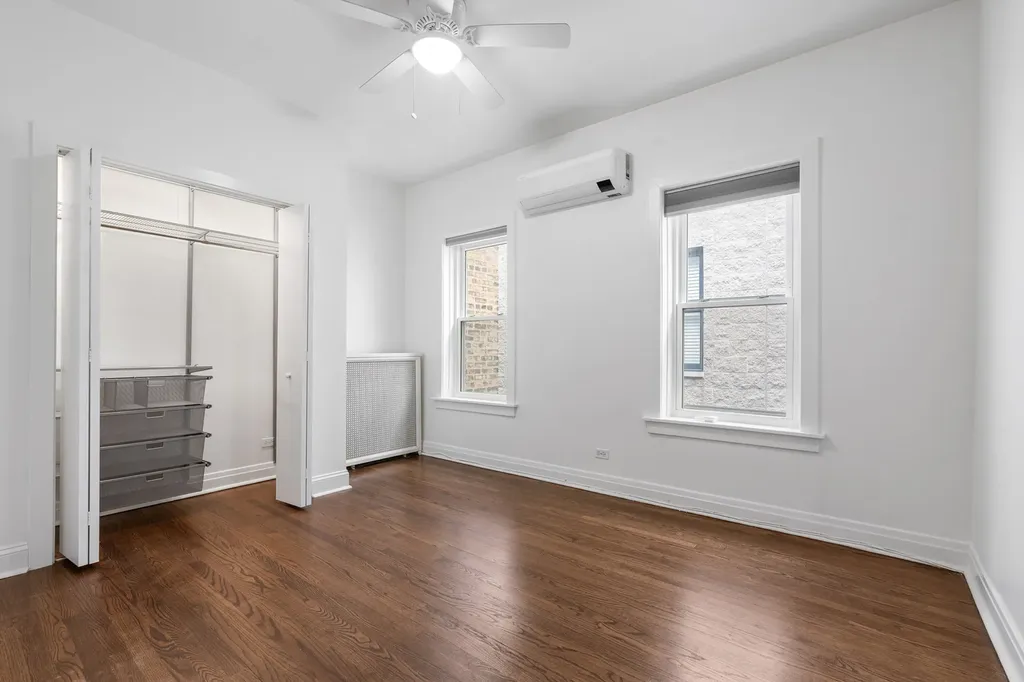 3739 North Wilton Avenue Chicago IL 60613
