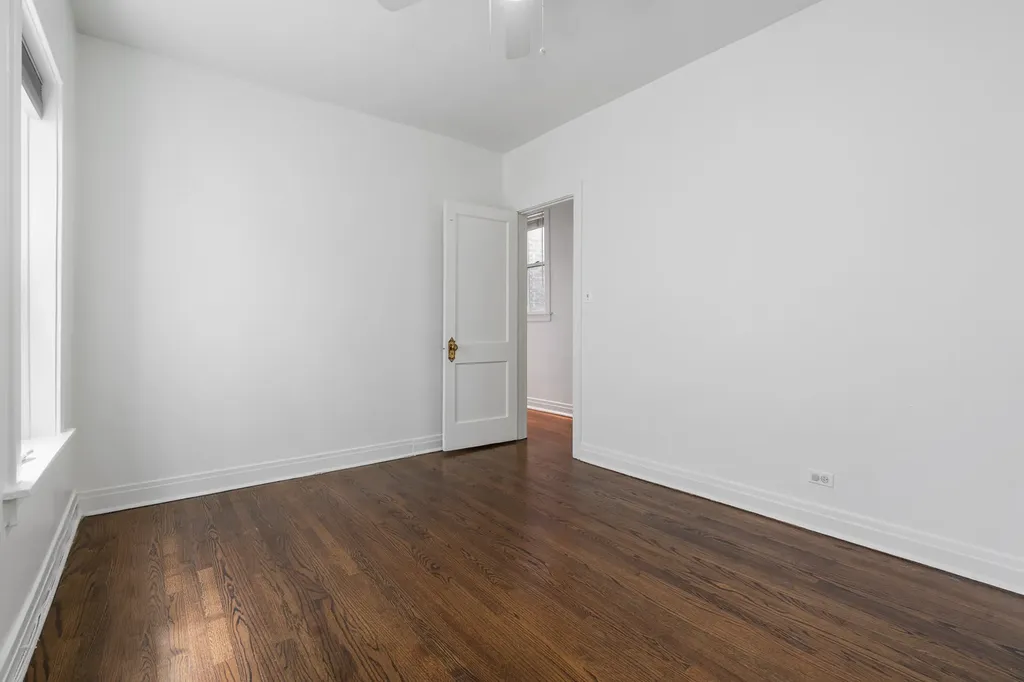 3739 North Wilton Avenue Chicago IL 60613
