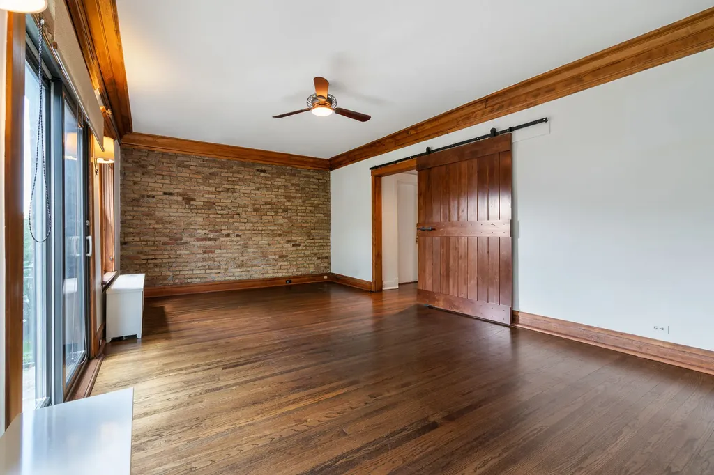 3739 North Wilton Avenue Chicago IL 60613