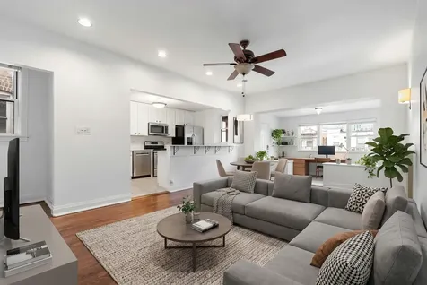 3739 North Wilton Avenue Chicago IL 60613