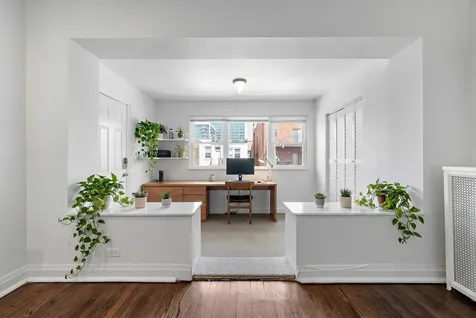 3739 North Wilton Avenue Chicago IL 60613