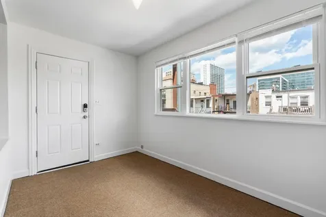 3739 North Wilton Avenue Chicago IL 60613