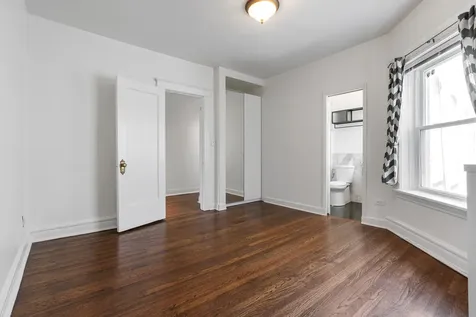 3739 North Wilton Avenue Chicago IL 60613