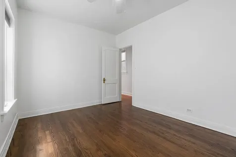 3739 North Wilton Avenue Chicago IL 60613