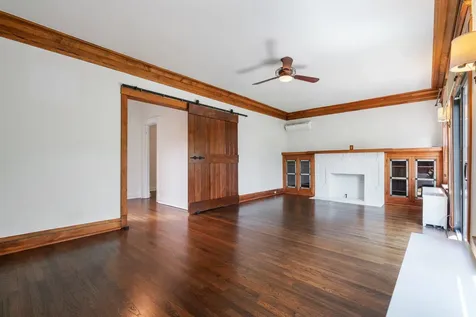 3739 North Wilton Avenue Chicago IL 60613
