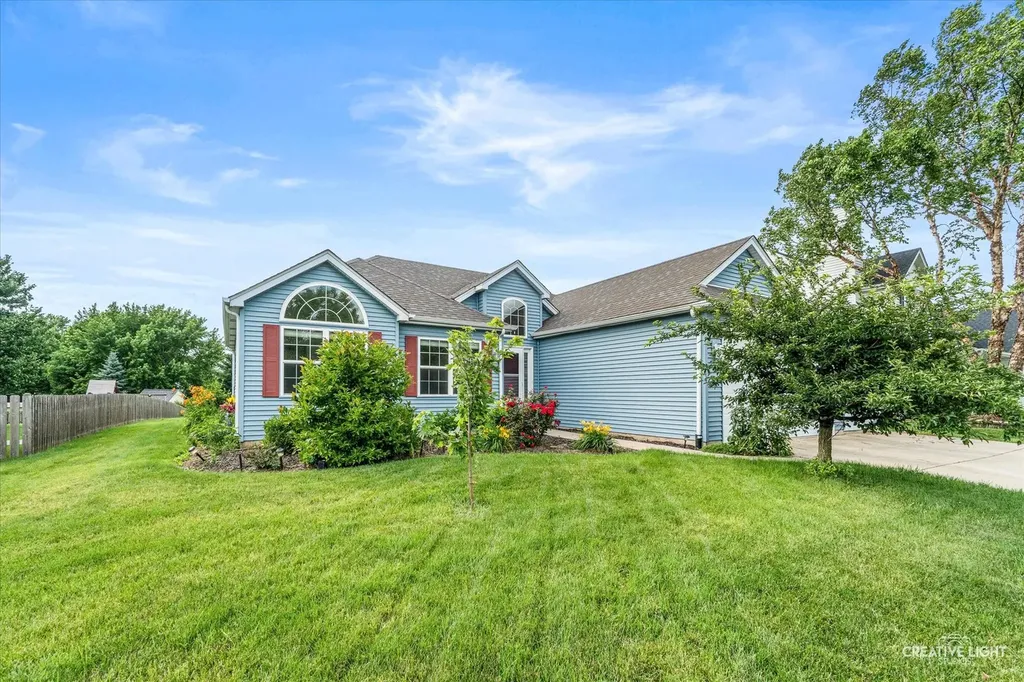 2233 Meadowview Lane Yorkville IL 60560