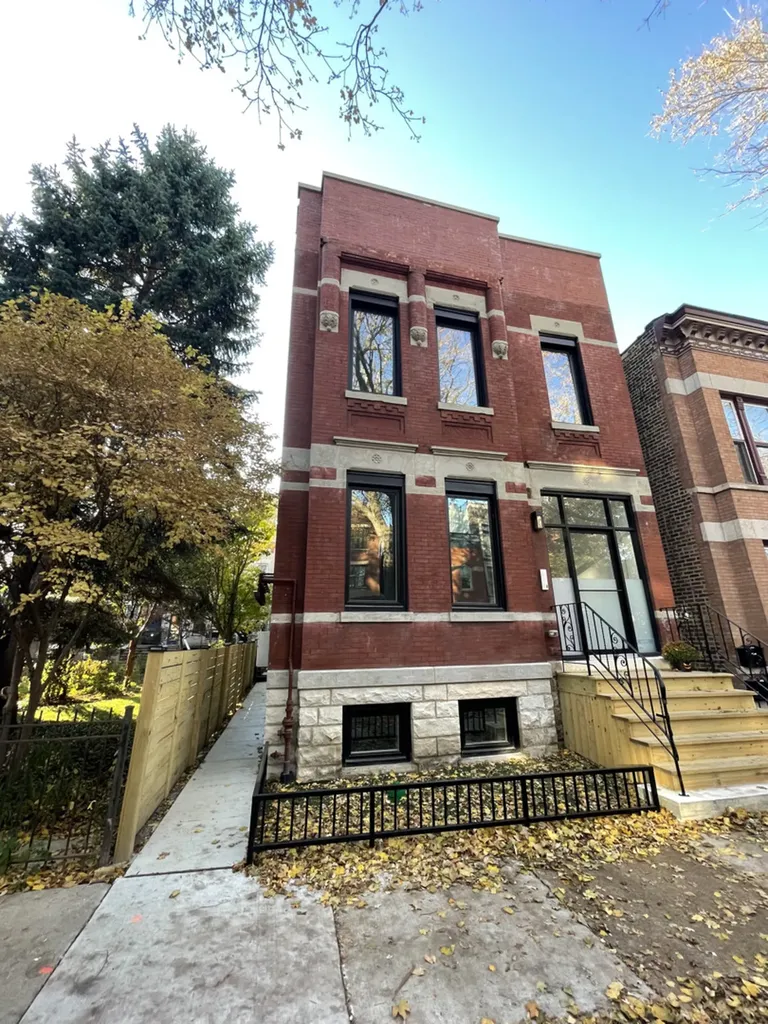 822 North Winchester Avenue Chicago IL 60622