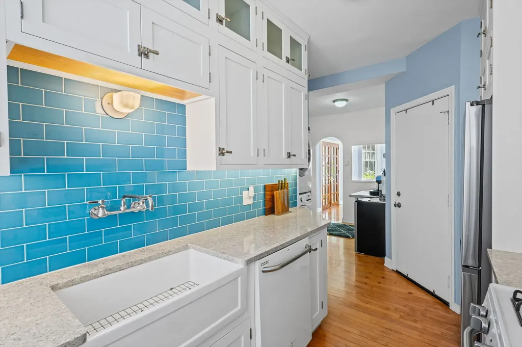 6334 North Sheridan Road Chicago IL 60660