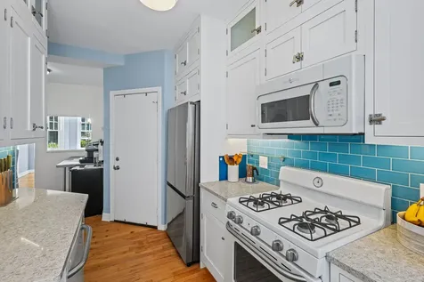 6334 North Sheridan Road Chicago IL 60660
