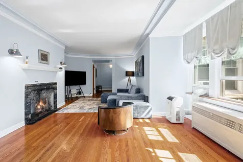 6334 North Sheridan Road Chicago IL 60660