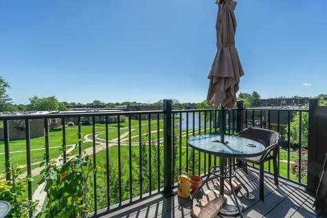 617 Limerick Lane Schaumburg IL 60193