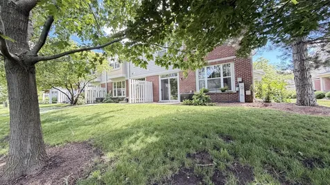 406 Pine Lake Circle Vernon Hills IL 60061