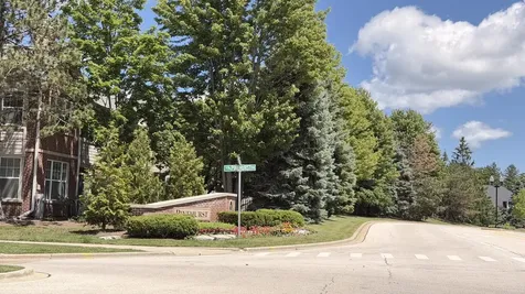 406 Pine Lake Circle Vernon Hills IL 60061
