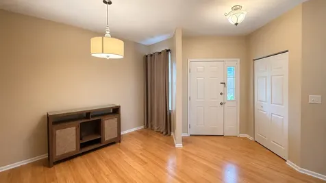 406 Pine Lake Circle Vernon Hills IL 60061