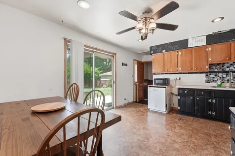 15342 Dobson Avenue South Holland IL 60473