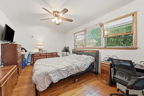 15342 Dobson Avenue South Holland IL 60473
