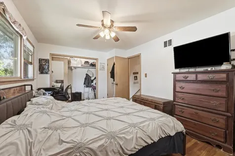15342 Dobson Avenue South Holland IL 60473