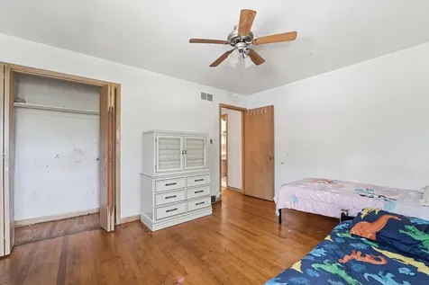 15342 Dobson Avenue South Holland IL 60473