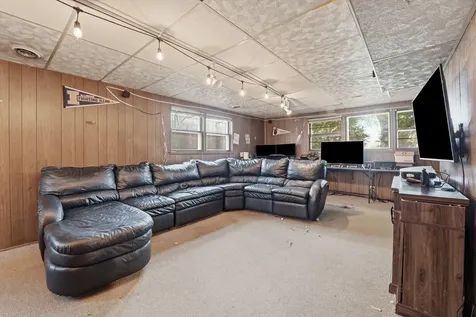 15342 Dobson Avenue South Holland IL 60473
