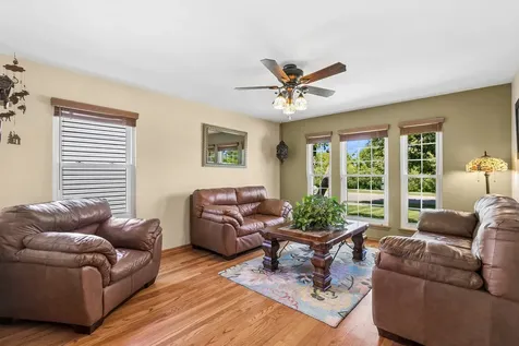 225 East Brittany Lane Hainesville IL 60030