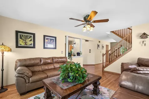 225 East Brittany Lane Hainesville IL 60030