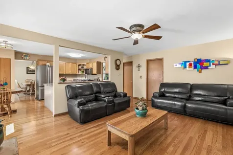 225 East Brittany Lane Hainesville IL 60030