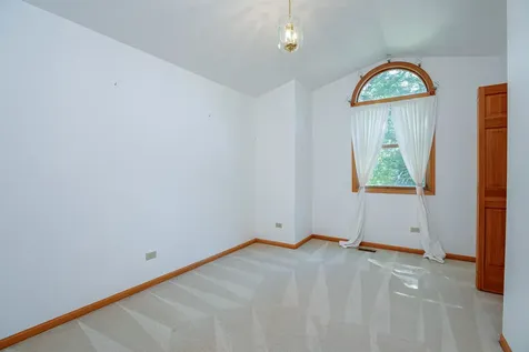 4N411 Trinity Lane West Chicago IL 60185