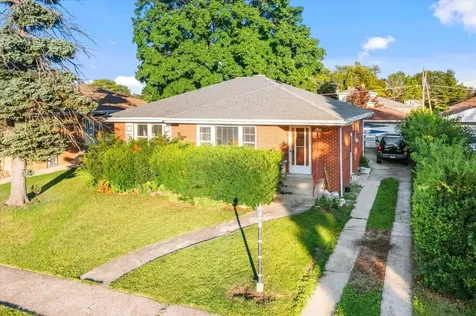 11043 Boeger Court Westchester IL 60154