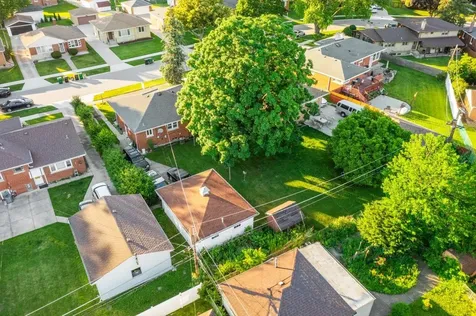 11043 Boeger Court Westchester IL 60154