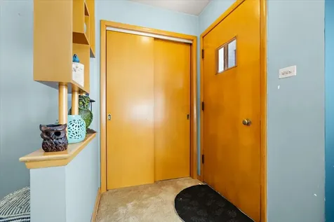 11043 Boeger Court Westchester IL 60154