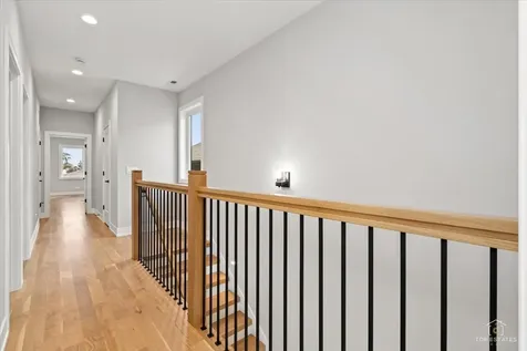 5228 South Mason Avenue Chicago IL 60638
