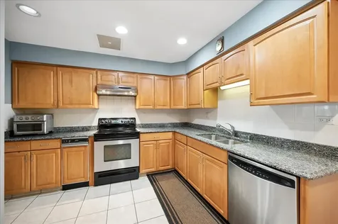 3741 Mission Hills Road Northbrook IL 60062