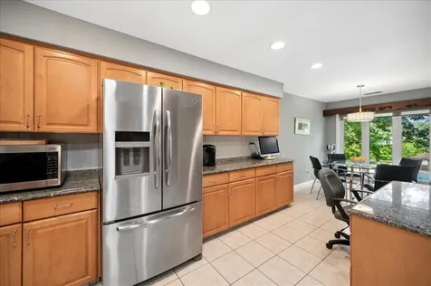 3741 Mission Hills Road Northbrook IL 60062
