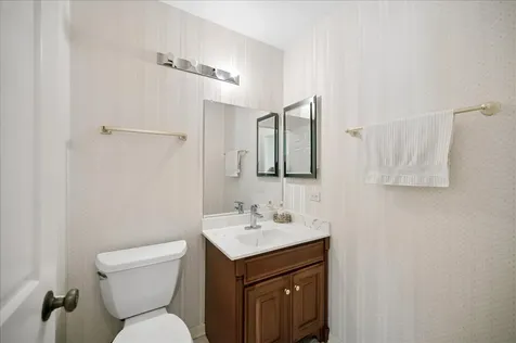 3741 Mission Hills Road Northbrook IL 60062