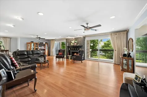 3741 Mission Hills Road Northbrook IL 60062